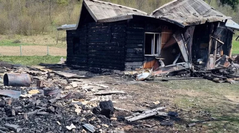 залишилася без житла після пожежі