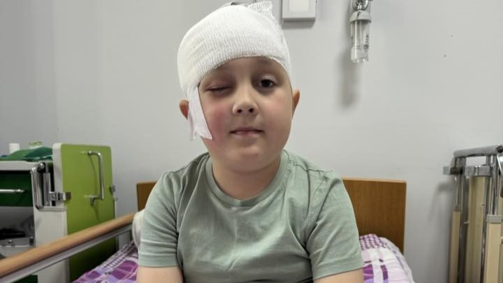 операція на мозку у 8-річного хлопчика
