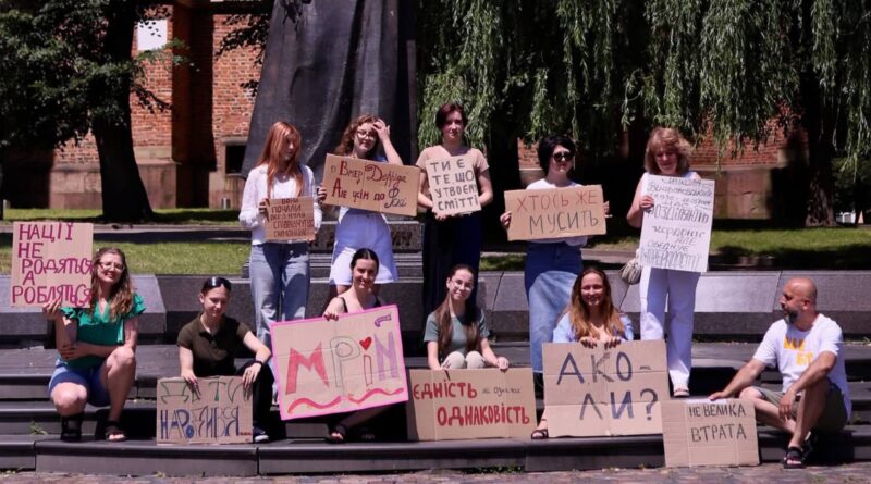 DrogMedia У Дрогобичі відбулися перші перформативні читання у межах проєкту «Літературний ЩеБіт»