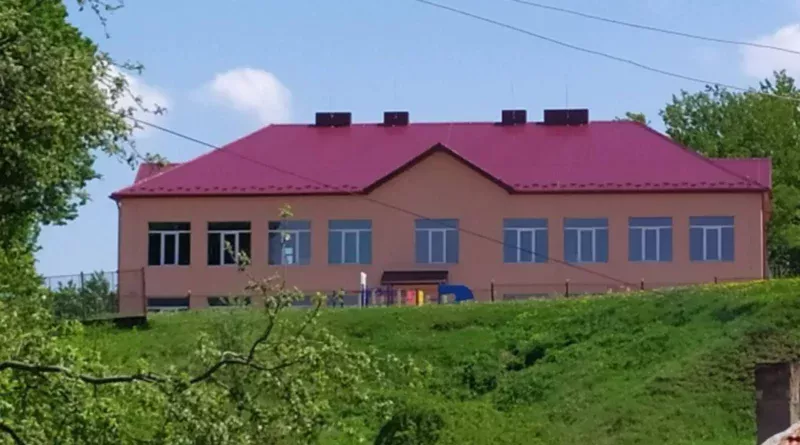 школа Нагуєвичі