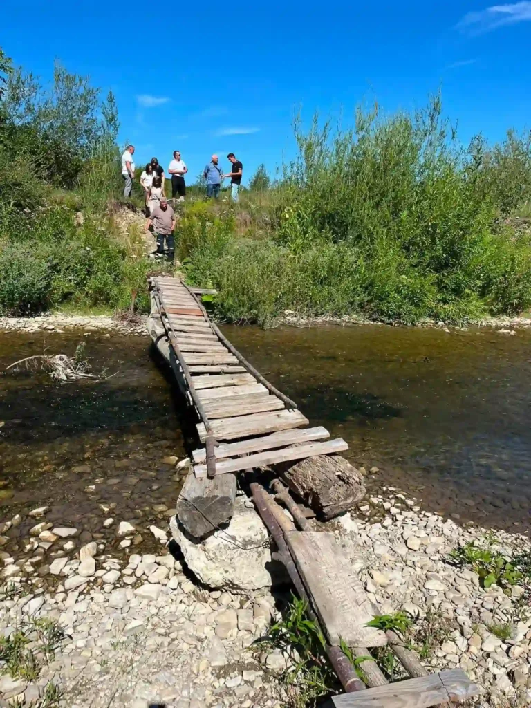 В Урожі занепокоєні станом Бистриці: куди зникає ріка і чи може це вплинути на водопостачання Дрогобича 2 комісія на річці Бистриця