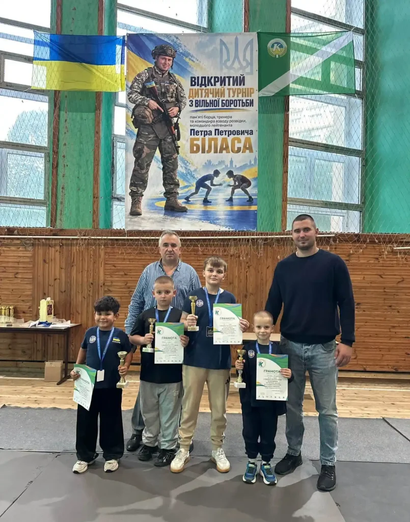 Петро і Павло Біласи з призерами турніру