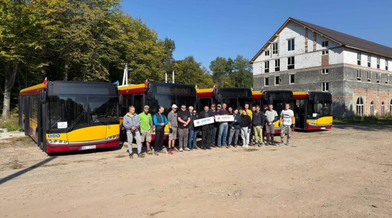 Польські благодійники передали автобуси «Карітасу» в Дрогобичі