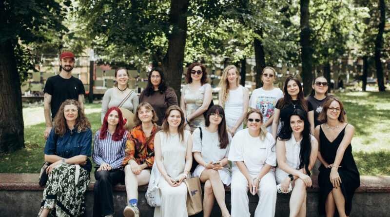 Учасники і учасниці Літньої школи культурного менеджменту. Фото Центру міської історії та мистецтва «Кімната»