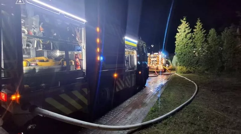 DrogMedia Уночі у Трускавці горів дах триповерхової будівлі