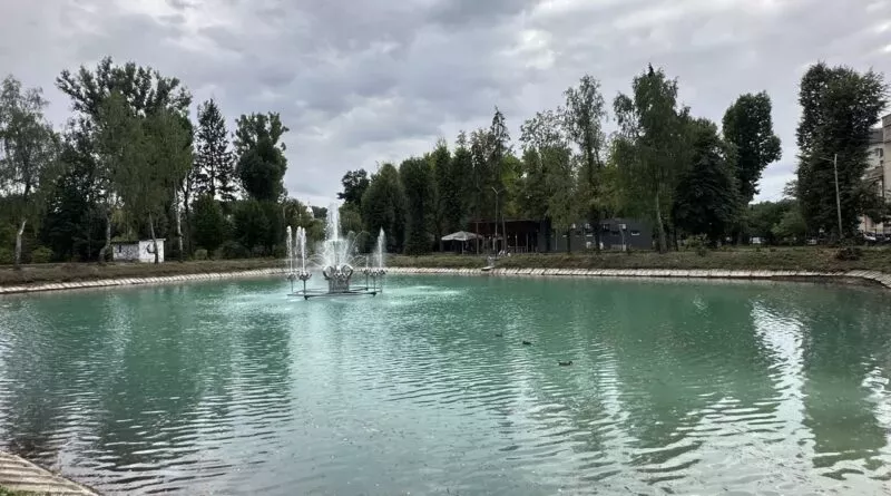 Озеро у парку Дрогобича